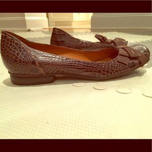 Vince Camuto crocodile flats, size 8.5